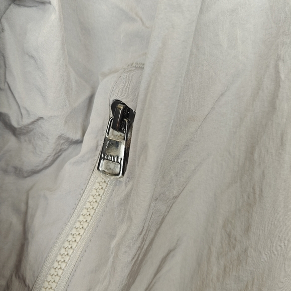VARLEY TERRACE Hooded Windbreaker Jacket Metallic Ash Grey Long Sleeve Small - Picture 10 of 16